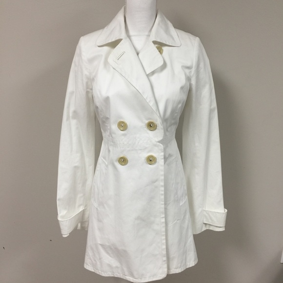 Banana Republic Jackets & Blazers - BANANA REPUBLIC White Trench Coat, size medium